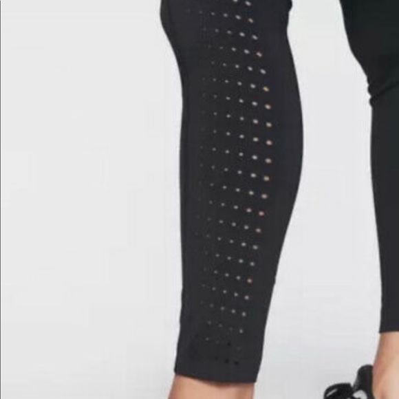 Athleta Contender Laser Cut 7/8 Tight Pockets Size Small - Picture 4 of 17